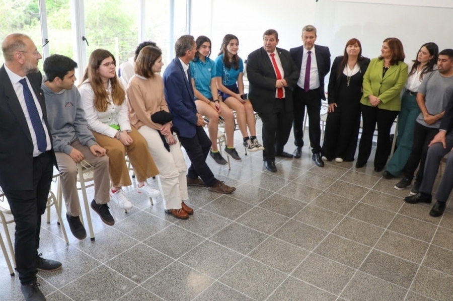 Corach y Arena participaron de la recorrida por el nuevo Aulario Común de la Costanera Este de la UNL