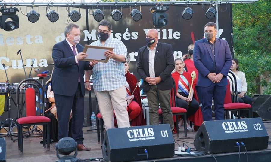 El Senador Michlig y el Diputado González participaron de la 17° Fiesta de la Integración Cultural, de Moisés Ville