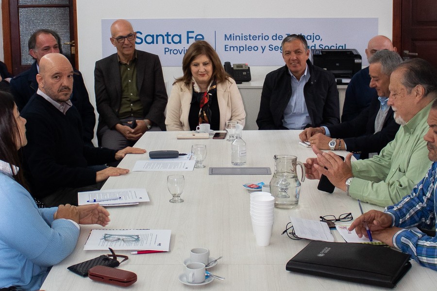 Reunión del Gobierno con representantes de los gremios docentes