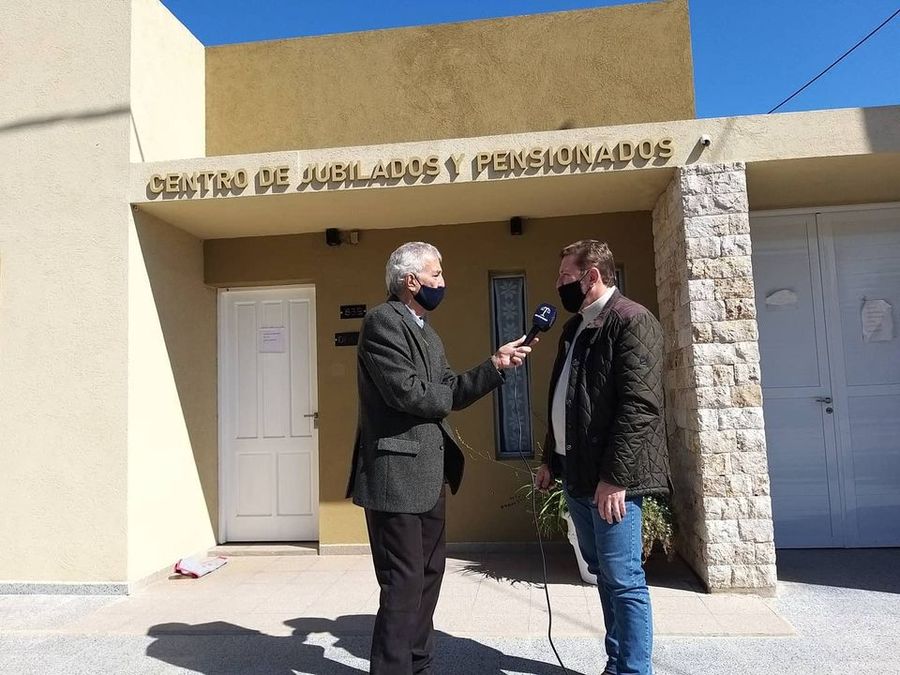 Borla entregó aportes para educación y otras instituciones en localidades del departamento San Justo