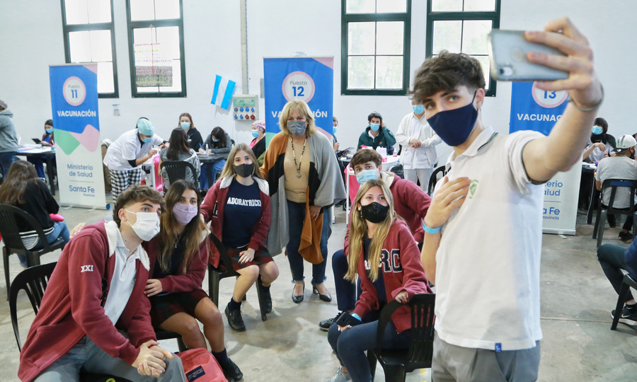 La provincia inició la vacunación contra el Covid 19 a personas de 12 a 17 años sin factores de riesgo