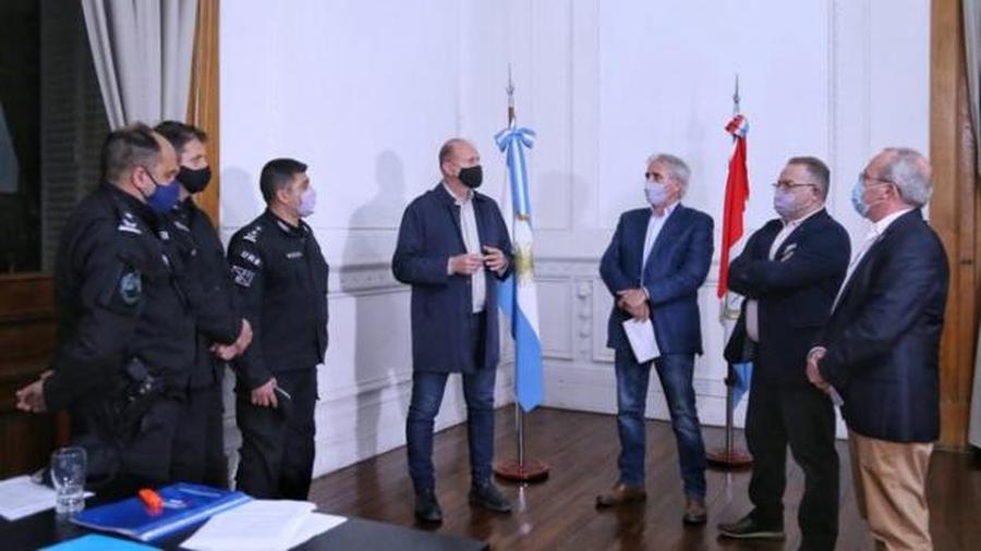 Perotti encabeza reuniones en Rosario por la escalada de violencia