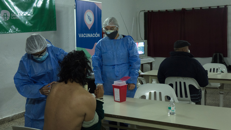 Covid-19: Se inició un dispositivo de vacunación para personas en situación de calle