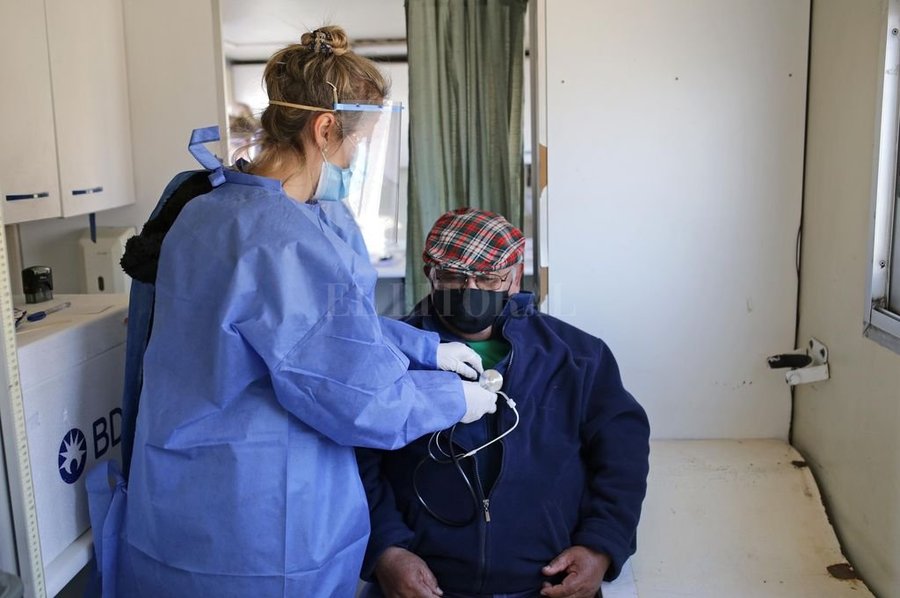 Habrá cambios en el protocolo sanitario: las personas con síntomas Covid-19 irán a PCR