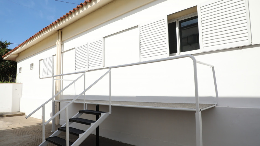 Las camas críticas del hospital viejo Iturraspe tienen un sistema de rampas y ventanas hacia el exterior