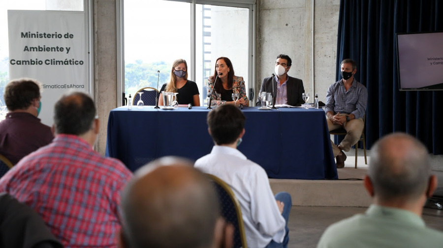 La ministra Gonnet encabezó una reunión del Consejo Provincial Pesquero