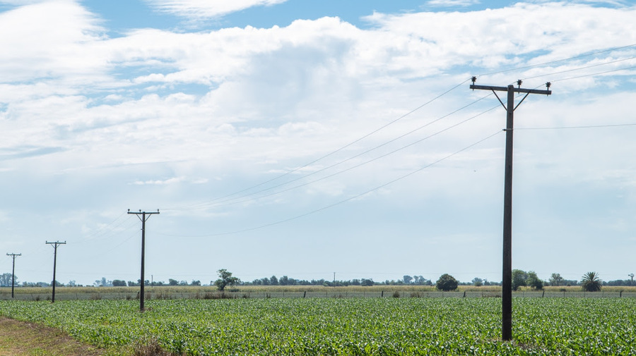 La EPE realiza nuevas obras eléctricas en Piamonte, Egusquiza y Las Tunas