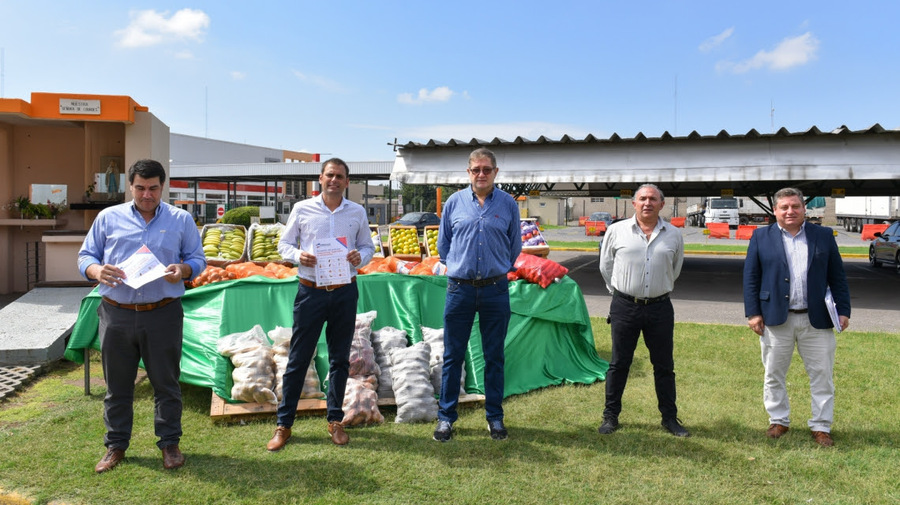 La provincia acuerda con los tres mercados de productores precios mayoristas de sugerencia para frutas y verduras