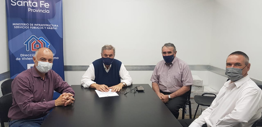 La provincia firmó contratos de obra para construir 56 viviendas en San Jerónimo Norte y San Martín de las Escobas