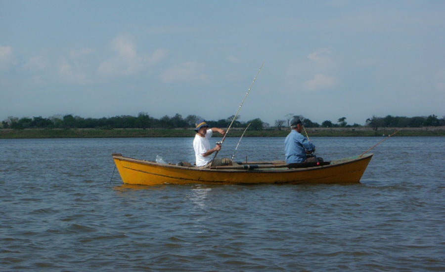 Comienza el pago de la ayuda económica a pescadores