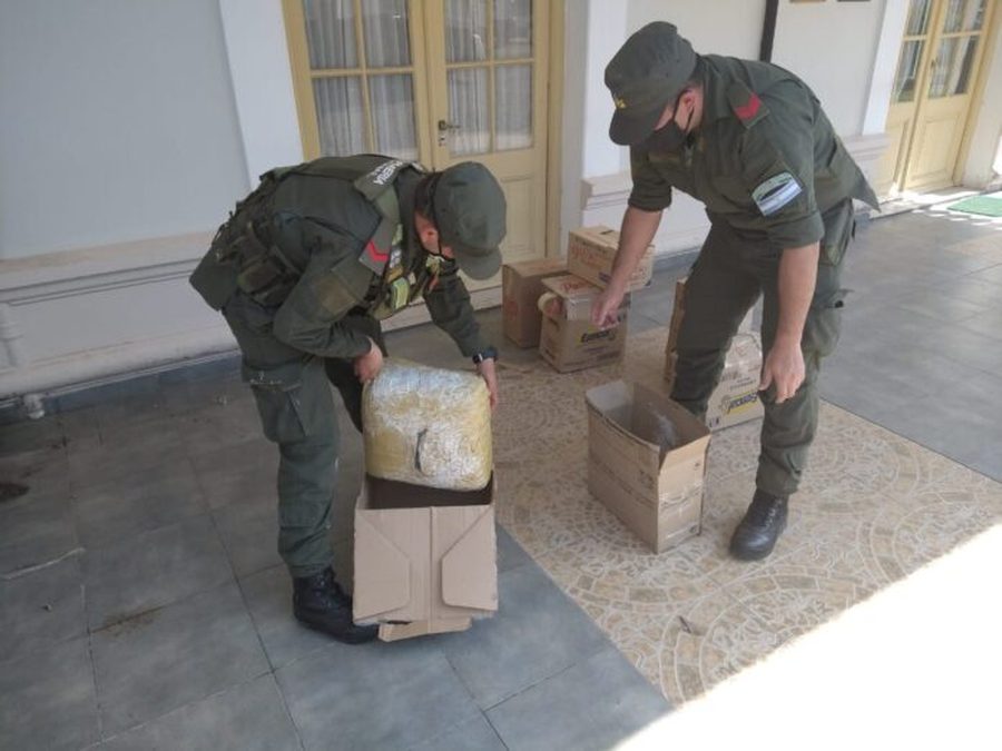Secuestran más de 30 kilos de marihuana enviados por encomienda desde Reconquista