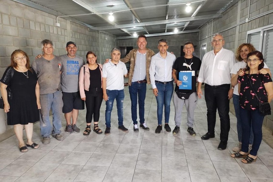 Calvo visitó el Club Deportivo y Social Defensores de Frontera
