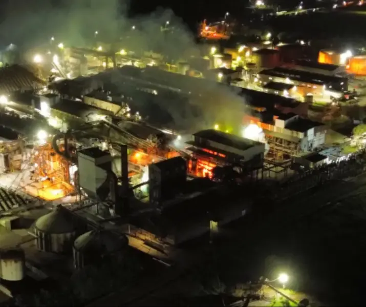 Impactante incendio en la planta de Vicentin en Ricardone: evacuaron al personal y no hubo heridos