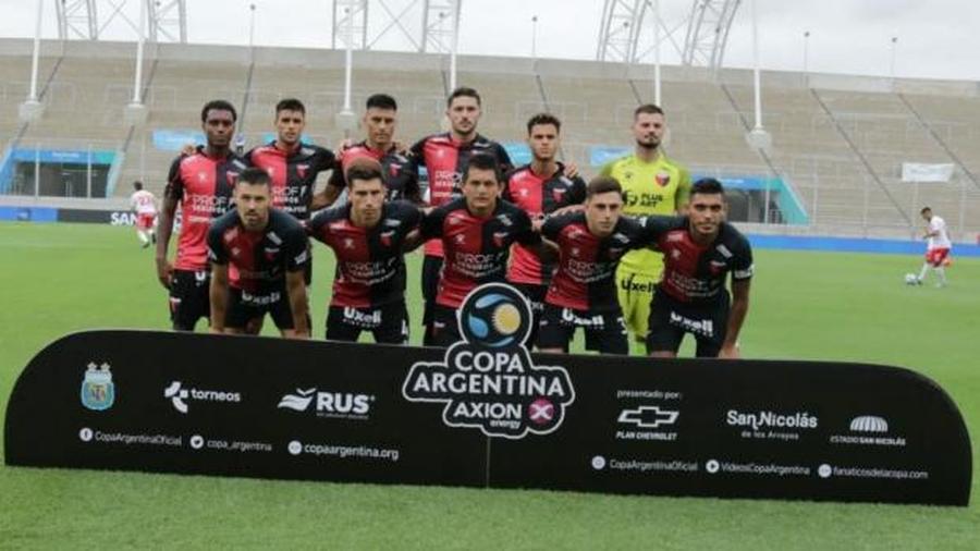 Colón perdió ante Argentinos en San Nicolás y quedó eliminado de la Copa Argentina