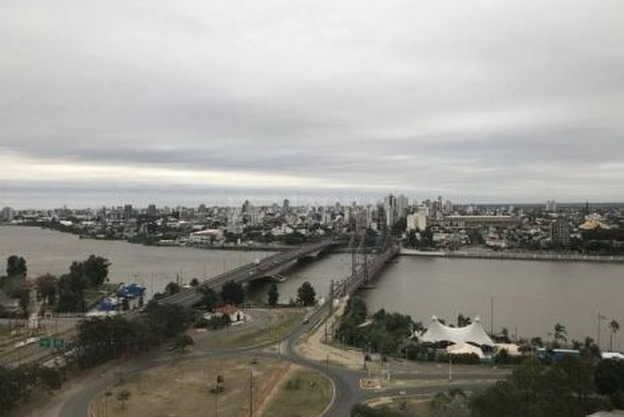 Después de un viernes cálido, el fin de semana arrancaría con lluvias