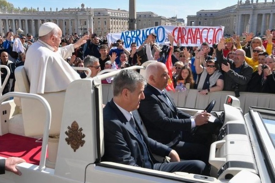 El Evangelio se anuncia caminando, no delante de las pantallas