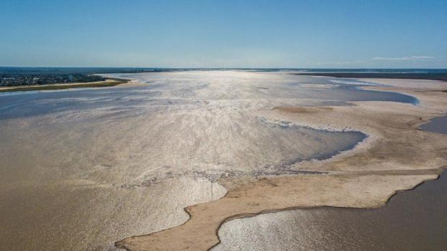 Recomiendan no tomar contacto con el agua de la Setúbal por la aparición de bacterias que podrían lesionar la piel