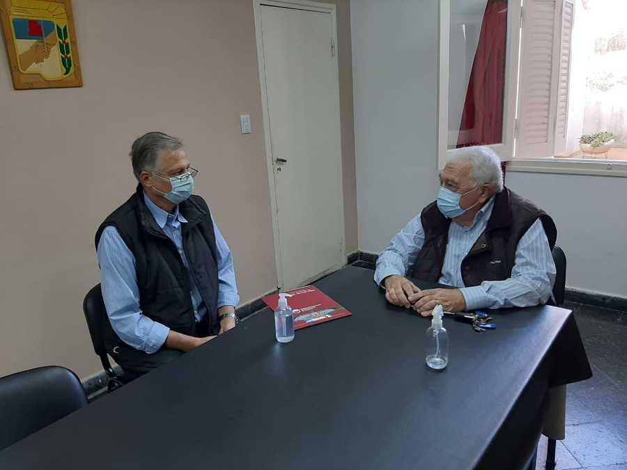 Sosa entregó aportes económicos para instituciones de Margarita