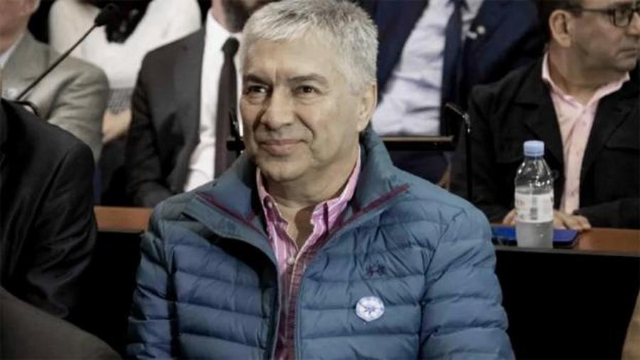 Le conceden arresto domiciliario a Lázaro Báez, pero vecinos le impidieron entrar a su casa