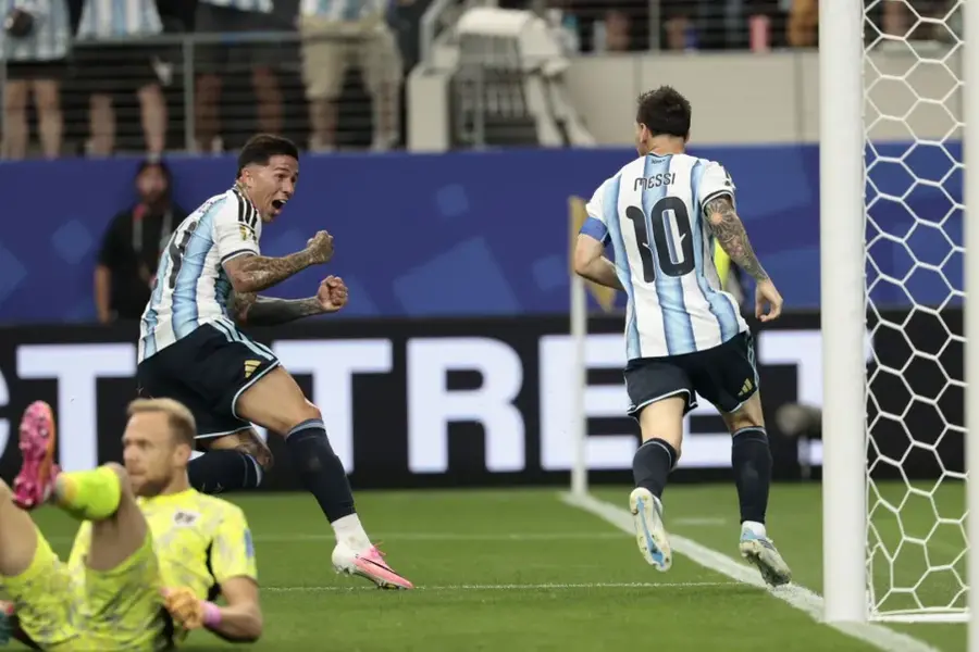Con un Messi imparable, Argentina venció a Austria y avanzó a los 16avos del Mundial