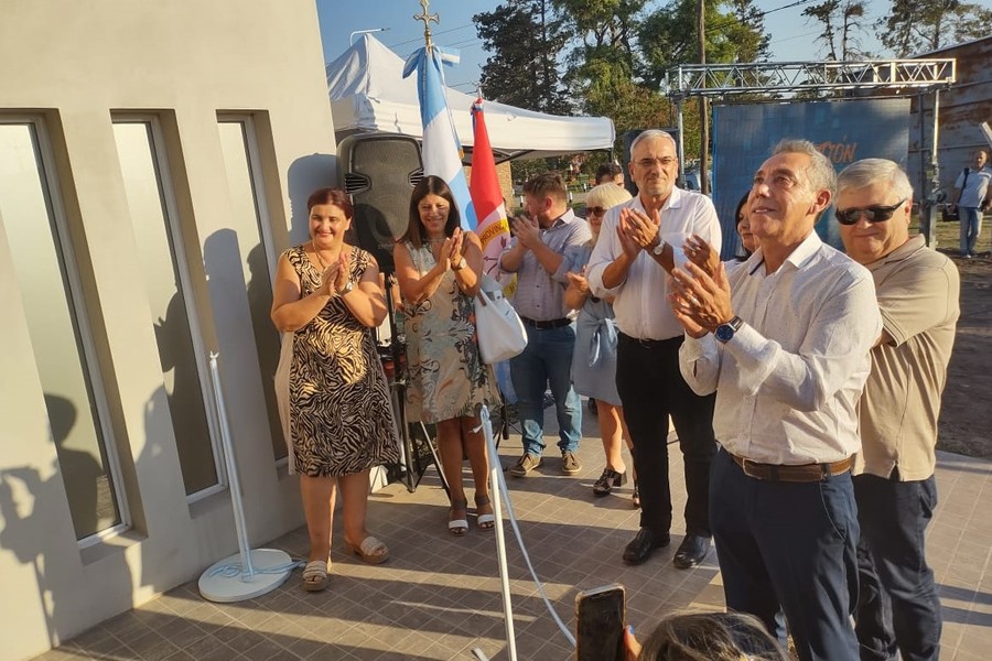Calvo presente en la inaugurción del nuevo centro de salud de Colonia Margarita