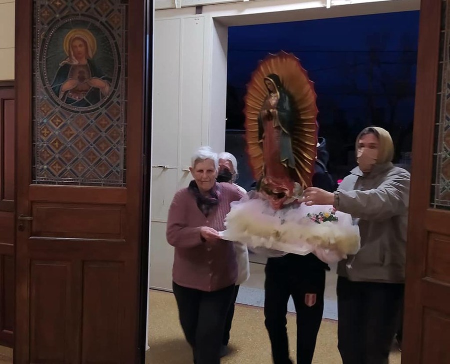La imagen peregrina de la Virgen de Guadalupe sigue en Esperanza