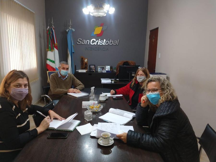Rigo reunido con Infraestructura provincial para hablar del proyecto del acueducto