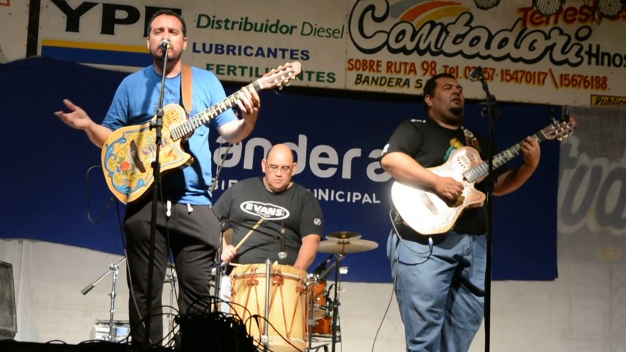 Los de Minetti por LT9: 