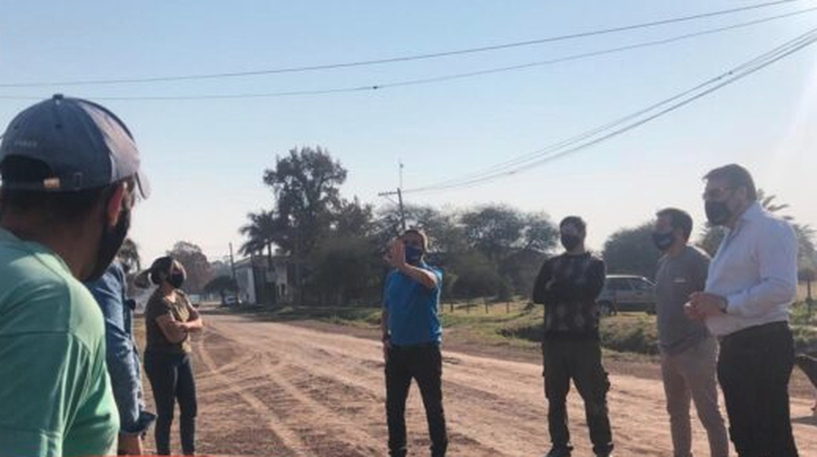 Ceschi y referentes de Hacemos Santa Fe anunciaron nuevas cuadras de ripiado para Vera