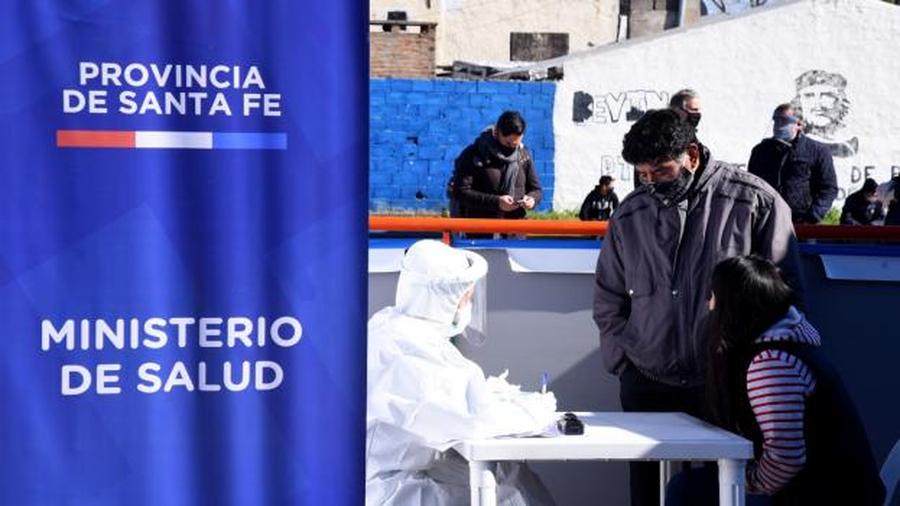 Con 21 fallecidos y 528 casos, Santa Fe mantiene niveles de contagios diarios previos al pico de octubre