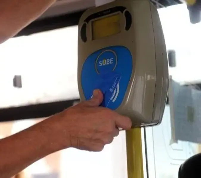 Santa Fe lanzó un descuento del 10% para usuarios habituales de colectivos: cómo acceder