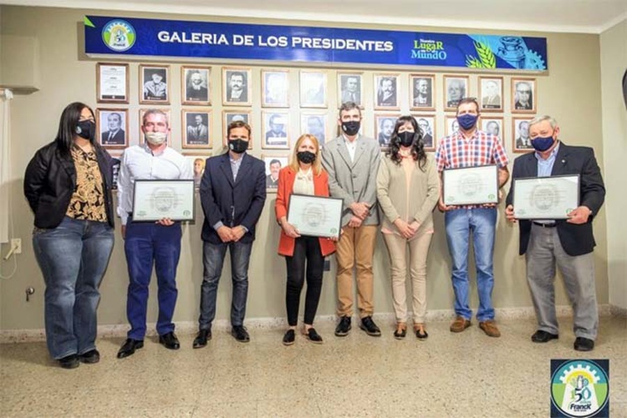 Inauguraron en Franck la Galería de los Presidentes Comunales