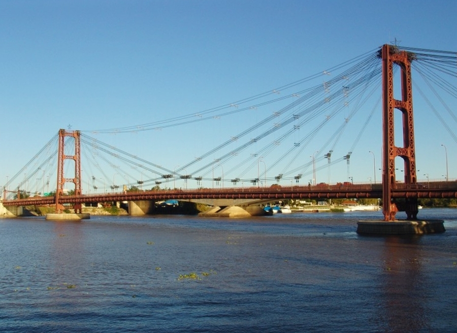 Martes caluroso y ligeramente nublado en la ciudad de Santa Fe