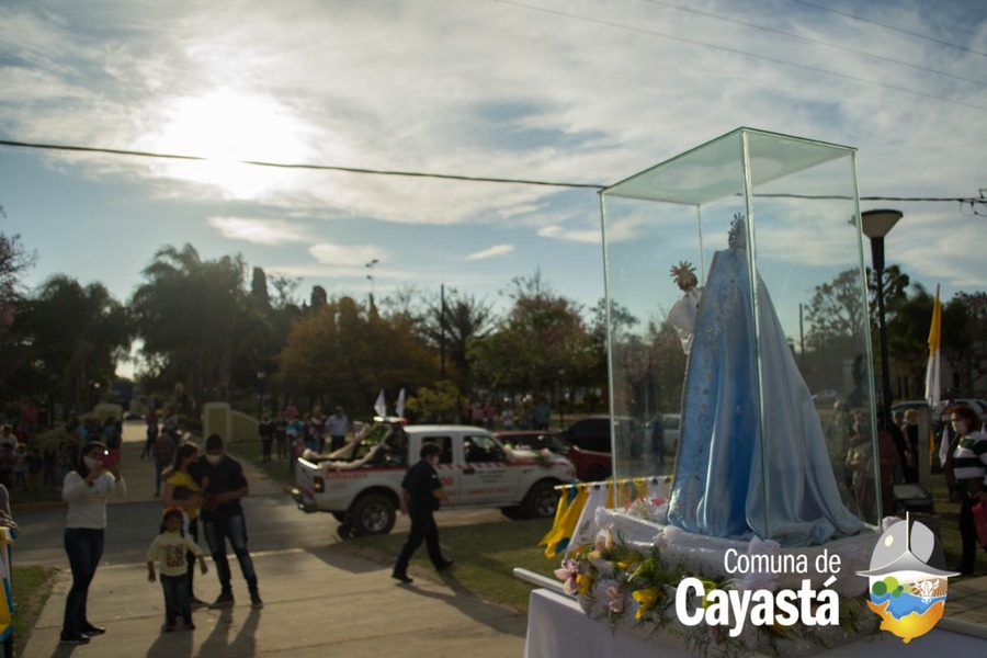 Más de tres kilómetros de cola para venerar a la Natividad de la Virgen en Cayastá