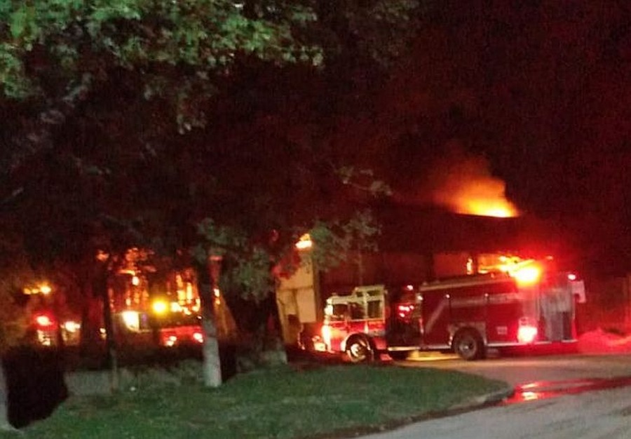 San Jorge: Incendio destruyó las instalaciones de un exfrigorífico de cerdos