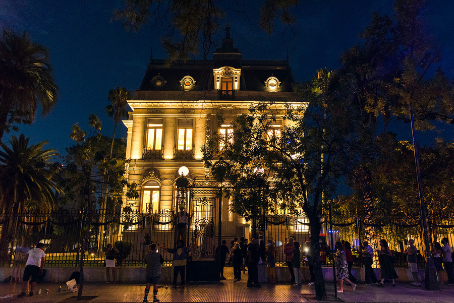 La Casa de los Gobernadores retoma sus actividades presenciales con tres muestras artísticas