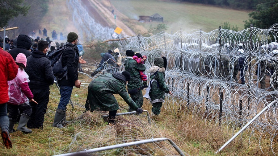 Migrantes intentaron entrar a Polonia desde Bielorrusia y Merkel pide a Putin intervenir