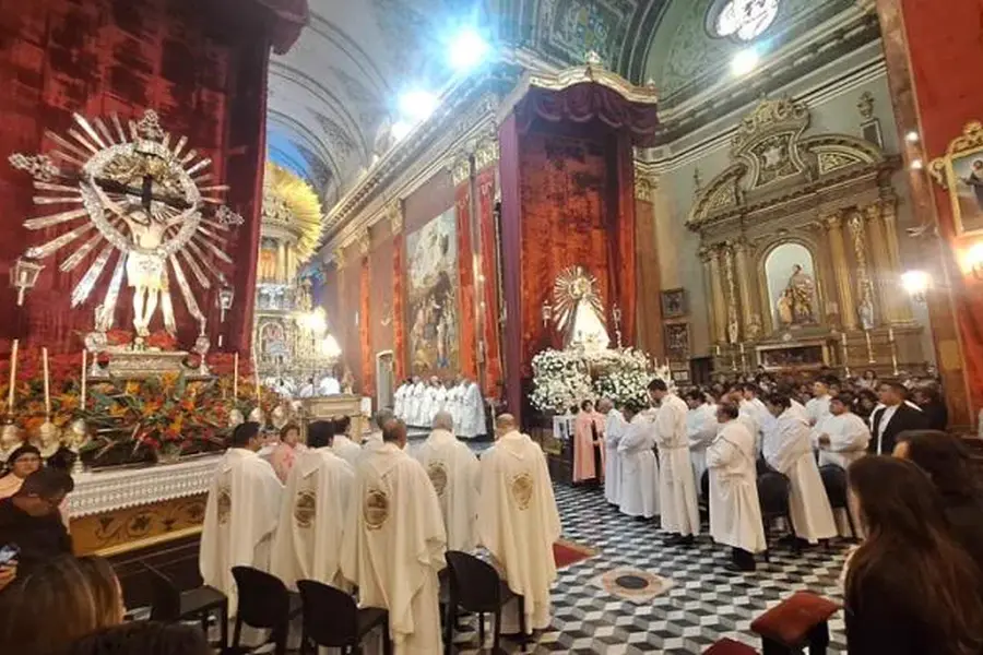 Multitudinaria celebración en Salta: la Virgen del Milagro fue invocada como mediadora de la paz