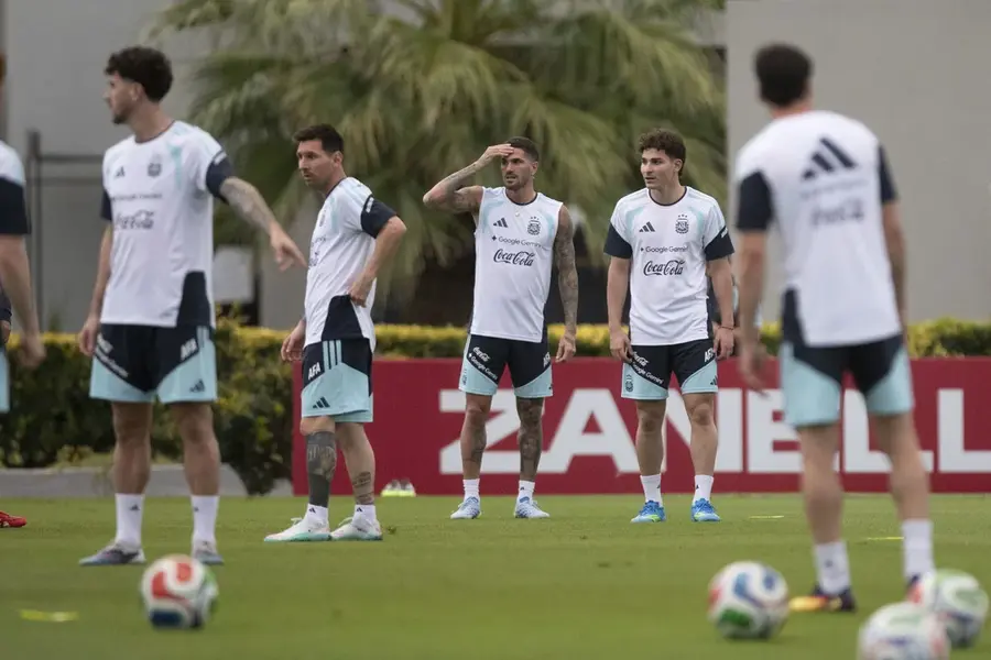 La Selección argentina inicia una nueva semana de trabajo tras un ensayo ante la Sub 20